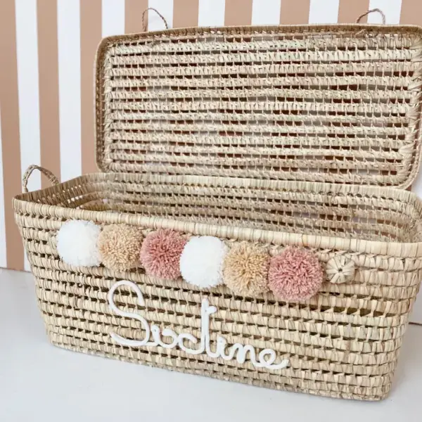 Personalized Moroccan Chest with Tassels – Handwoven Palm Leaf Trunk in Old Pink, Ecru & Nude (60cm & 80cm)
