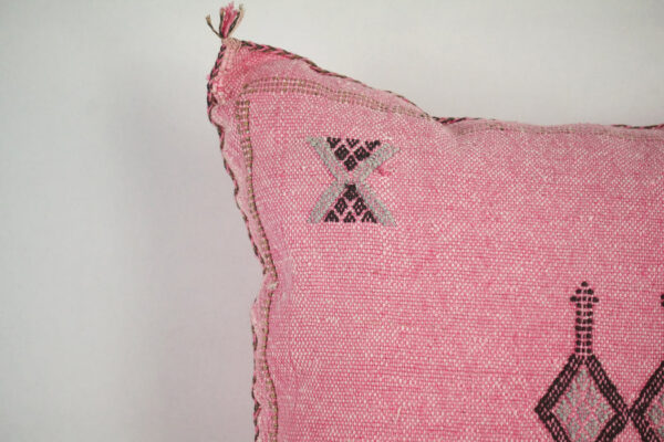 Light Pink Moroccan Cactus Silk Pillow Cover – Handwoven Sabra Cushion with YKK Zipper (50×50 cm / 60×40 cm)
