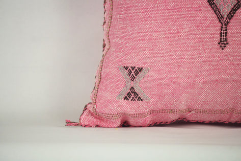Light Pink Moroccan Cactus Silk Pillow Cover – Handwoven Sabra Cushion with YKK Zipper (50×50 cm / 60×40 cm)