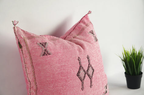 Light Pink Moroccan Cactus Silk Pillow Cover – Handwoven Sabra Cushion with YKK Zipper (50×50 cm / 60×40 cm)