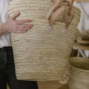 French Market Basket – Handwoven Palm Leaf Tote with Leather