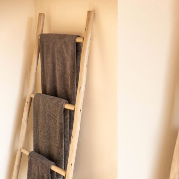 Handmade Wooden Towel Ladder – 150cm Natural Pine Bathroom Storage Rack