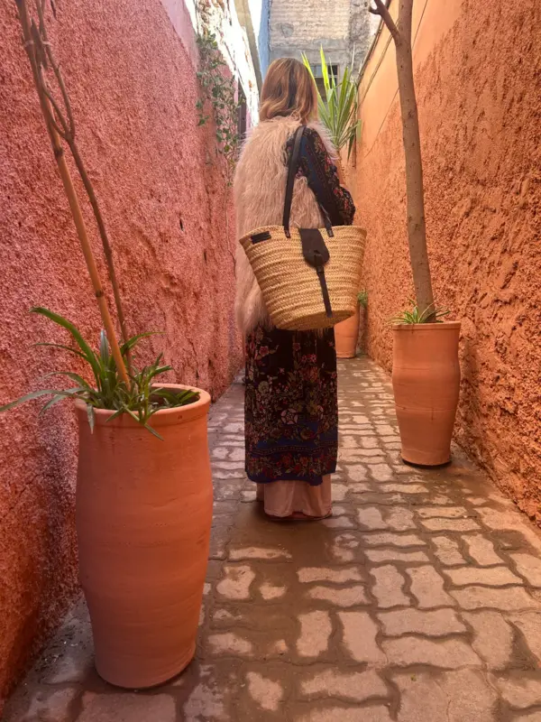 Grande Nashville Basket Bag – Handwoven Palm Tote with Saddl