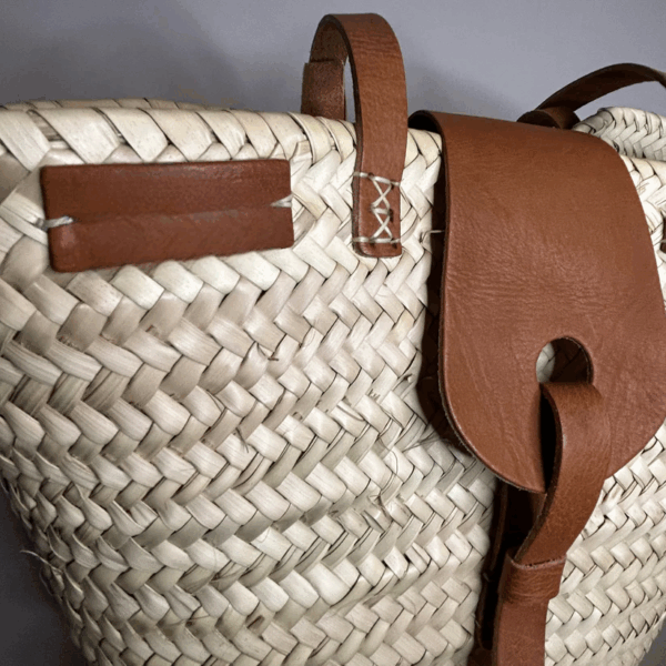 Nashville Basket Bag – Handwoven Palm Bag with Saddle-Inspir