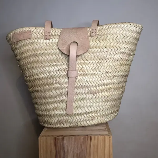 Nashville Basket Bag – Handwoven Palm Bag with Saddle-Inspir