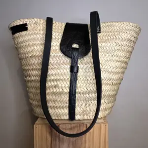 Grande Nashville Basket Bag – Handwoven Palm Tote with Saddl