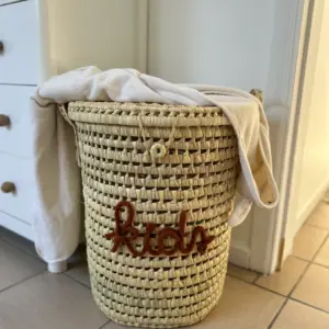 Personalized Handwoven Laundry Basket with Lid – 65L Natural