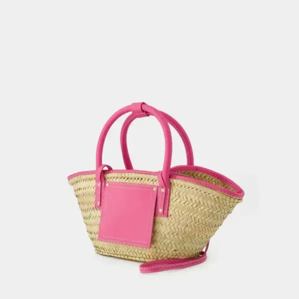 Versatile Handwoven Straw Bag with Removable Shoulder Strap
