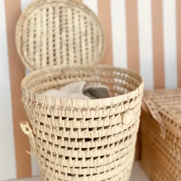 Natural Laundry Basket with Lid –Handwoven Palm Leaf Storage