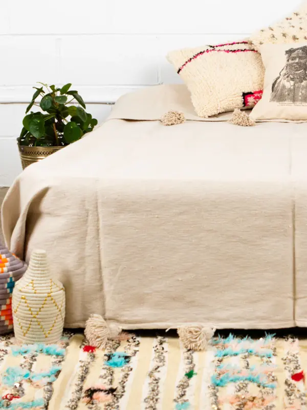 Pom Pom Wool Throw Blanket – Handwoven Moroccan Blanket