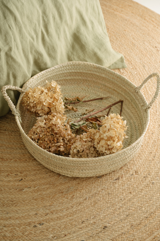 Medium Handwoven Palm Leaf Basket – Moroccan Artisan Tray