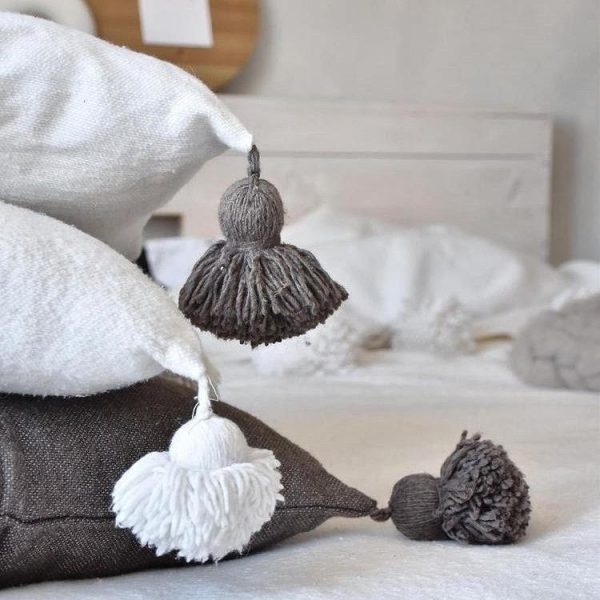 Pom Pom Wool Throw Blanket – Handwoven Moroccan Blanket