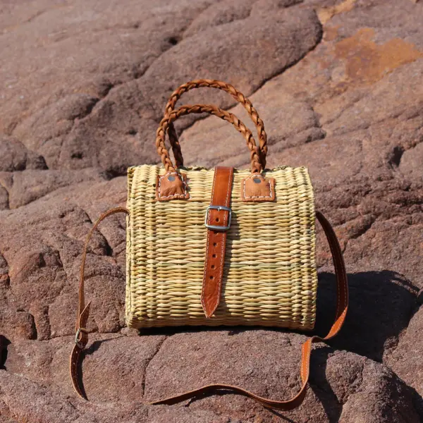 Rustic Handwoven Wicker Basket Bag – Leather Handle, Adjusta