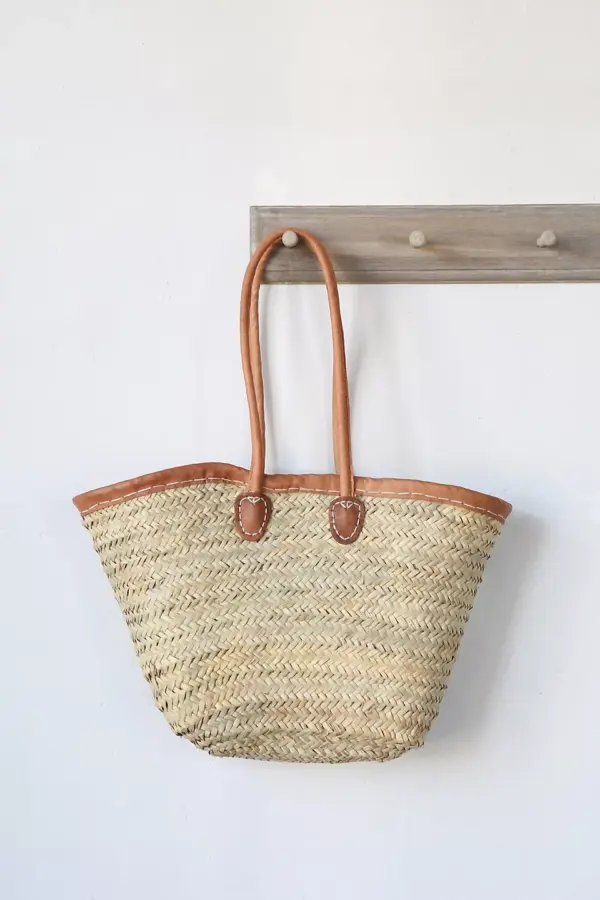 Leather Handle Market Tote – Handwoven Palm Leaf Bag from Mo