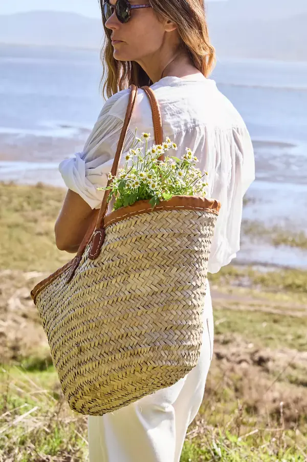 Leather Handle Market Tote – Handwoven Palm Leaf Bag from Mo