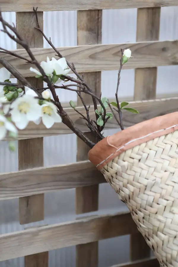 Leather Handle Market Tote – Handwoven Palm Leaf Bag from Mo