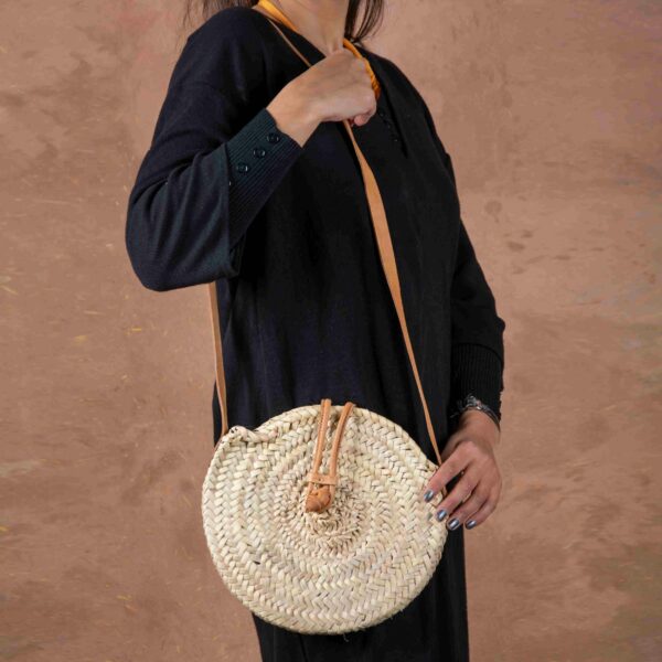 Round Closure Strap Bag – Small Handmade Natural Palm Leaf bag