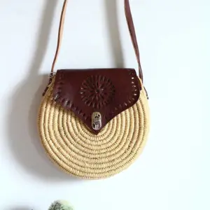 Brown Sun Round Raffia Crossbody – Handmade Natural Raffia Circle bag