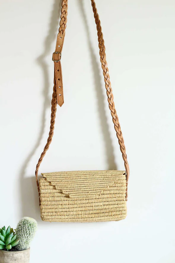 Envelope Raffia Leather Crossbody – Handmade Natural Raffia