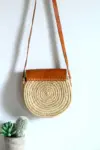 Round Raffia Chestnut Crossbody – Handmade Natural Raffia Circle bag