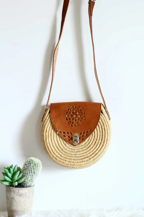 Round Flower Raffia and Leather Bag – Handmade Natural Raffia