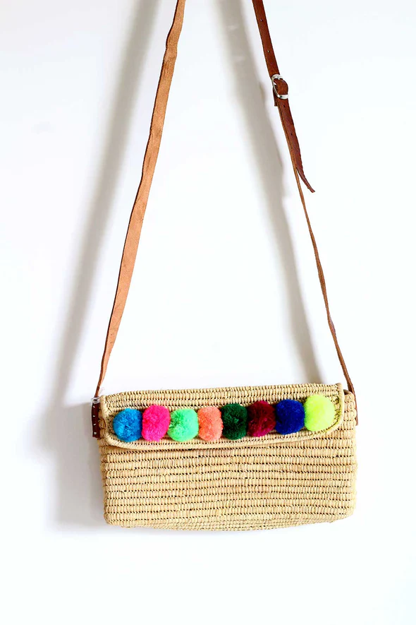 Pompom Raffia Crossbody – Handmade Natural Raffia Bag