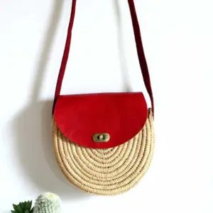 Red Round Raffia Crossbody – Handmade Natural Raffia Circle