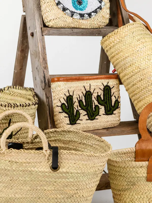 Raffia Cactus Clutch – Tan | Handwoven Palm Leaf Bag
