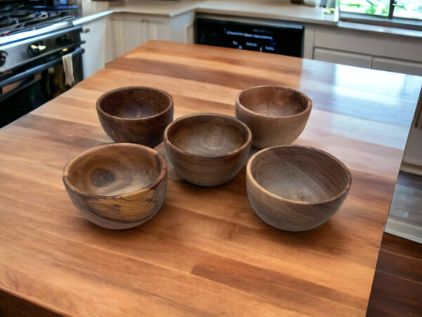 🥗 Handcrafted Moroccan Walnut Wood Bowl Set – Set of 5 Nested Salad & Serving Bowls