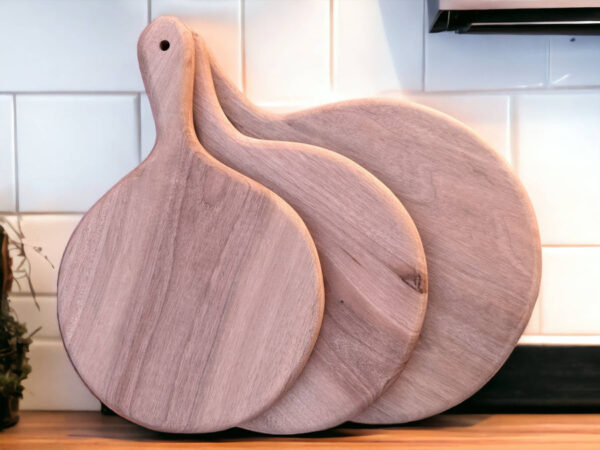 🍕 Moroccan Walnut Round Chopping Board | Handmade Paddle-Style Pizza Board