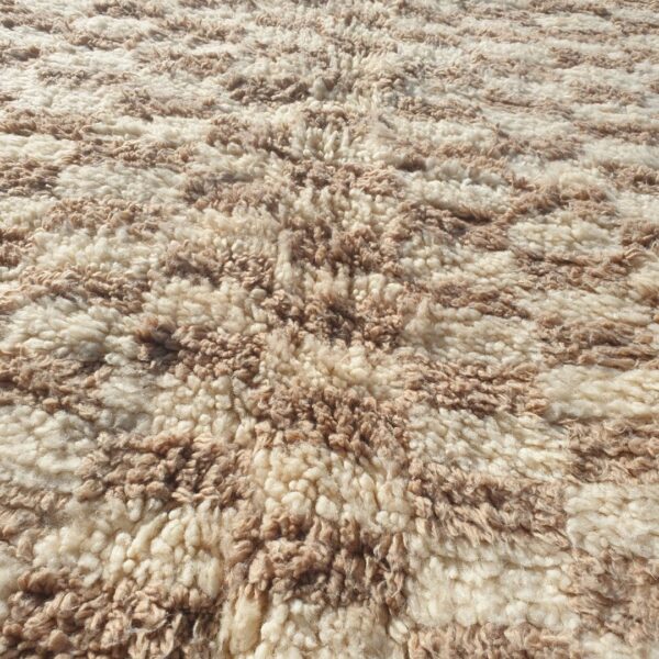 Damia – Beige & White Checkered Beni Ourain Moroccan Rug | Ultra Soft Authentic Wool Rug
