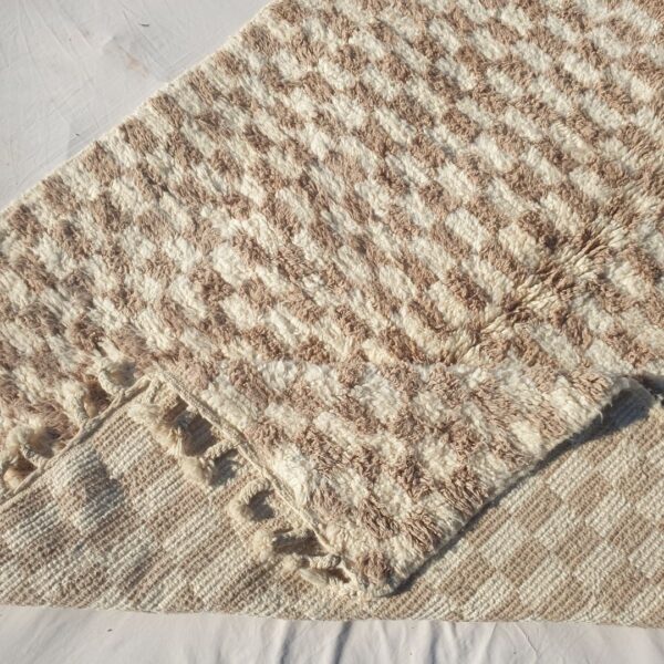 Damia – Beige & White Checkered Beni Ourain Moroccan Rug | Ultra Soft Authentic Wool Rug