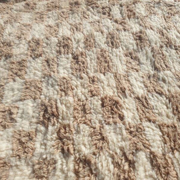 Damia – Beige & White Checkered Beni Ourain Moroccan Rug | Ultra Soft Authentic Wool Rug