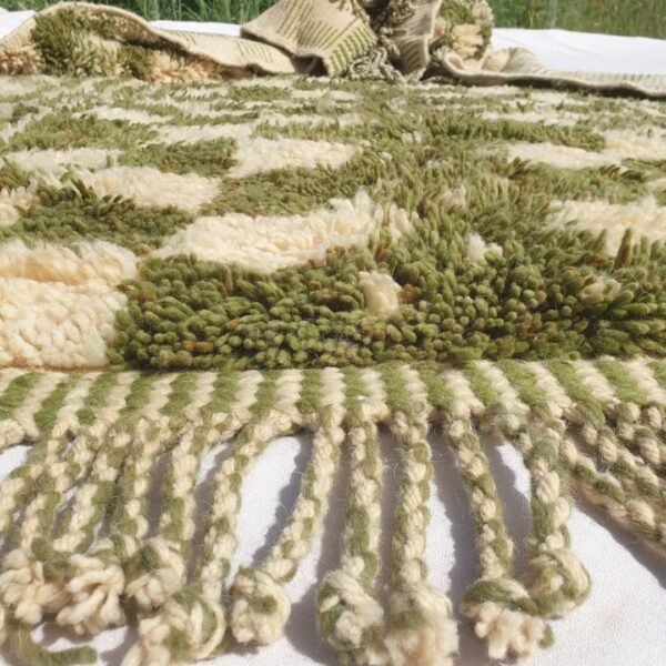 Mouassine – Checkered Olive Green Moroccan Rug | Ultra Soft Beni Ourain Wool Rug