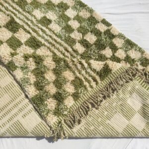 mouassine-checkered-olive-green-moroccan-rug-6×9-beni-ourain-ultra-soft-authentic-berber-wool-beni-rug-689×988-ft-210×301-cm-723042 (2)