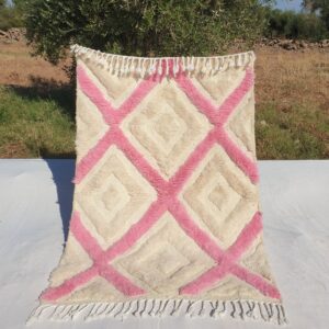 Tiwli | White & Pink Moroccan Rug 3x5 – Beni Ourain Ultra Soft | 115x166 cm