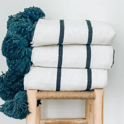 Handwoven Moroccan PomPom Blanket – Luxurious Cotton Throw for Cozy & Boho Decor