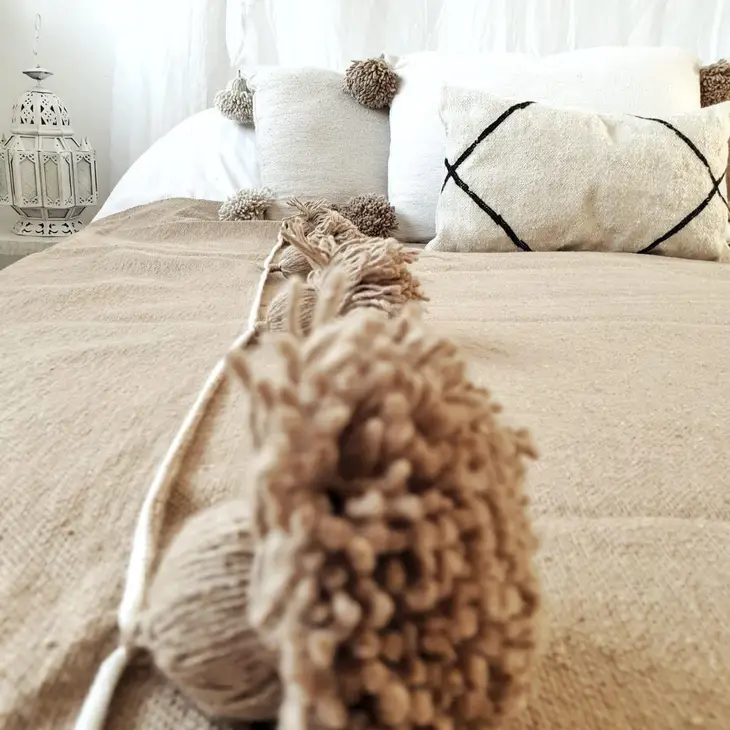 Handwoven Moroccan PomPom Blanket – 100% Cotton Throw for Boho & Cozy Decor