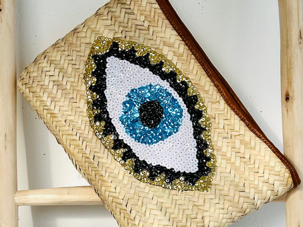 Handwoven Straw Pouch – Boho Chic Clutch for Everyday Essentials