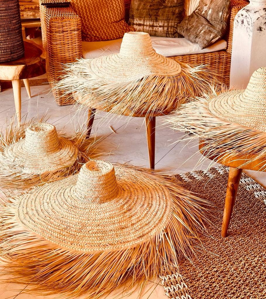 17a224d8120d4e53da4f7316257cf22b7406f0ba68d38c14d6d2730b22b911de-1.jpeg Decorative Palm Leaf Hats
