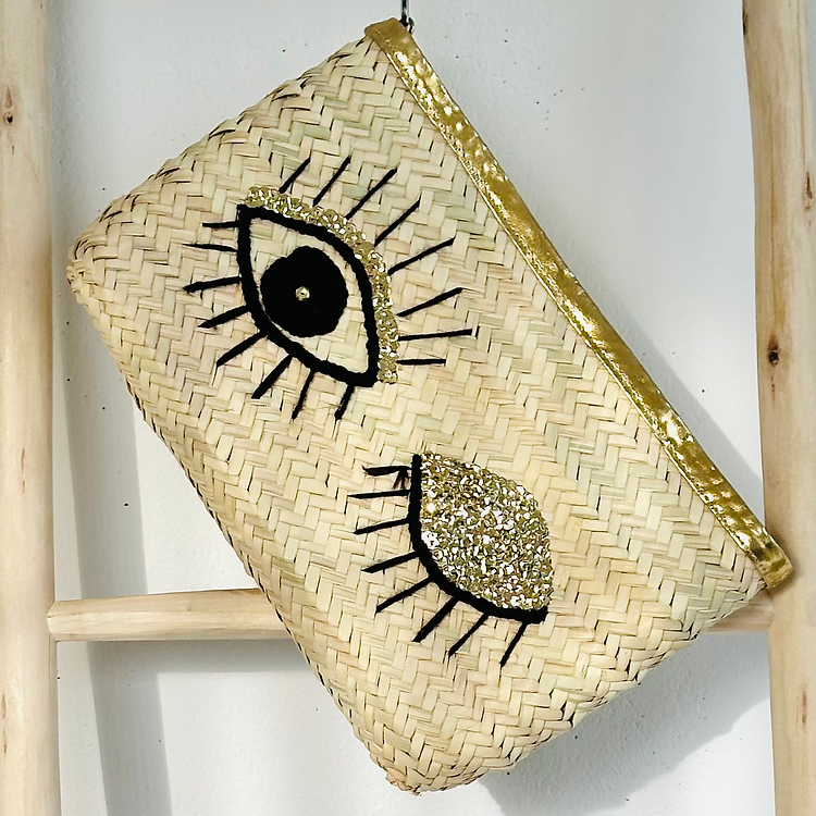 Handwoven Straw Pouch – Boho Chic Clutch for Everyday Essentials