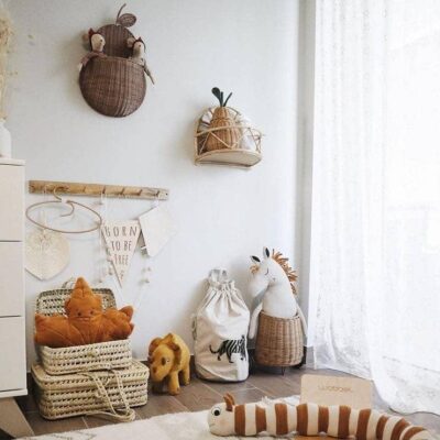 2ef2cadb35ea439a5b5120abcd9b2bd90d91790cfa0753d6b1ca9a63d62a925a-1.jpeg Handwoven Palm Leaf Suitcase | Moroccan Eco-Friendly Storage