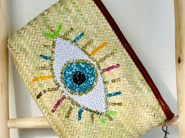 Handwoven Straw Pouch – Boho Chic Clutch for Everyday Essentials