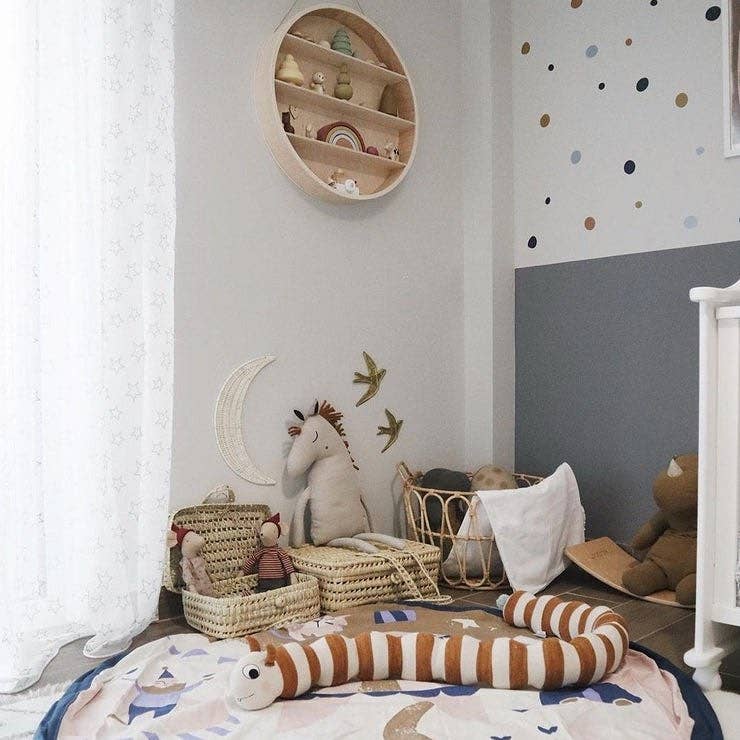 5bab73a045728982be2a3d45dc48bb25a0a1bdf0d024dff6d9d9c522774c09bb-1.jpeg Handwoven Palm Leaf Suitcase | Moroccan Eco-Friendly Storage