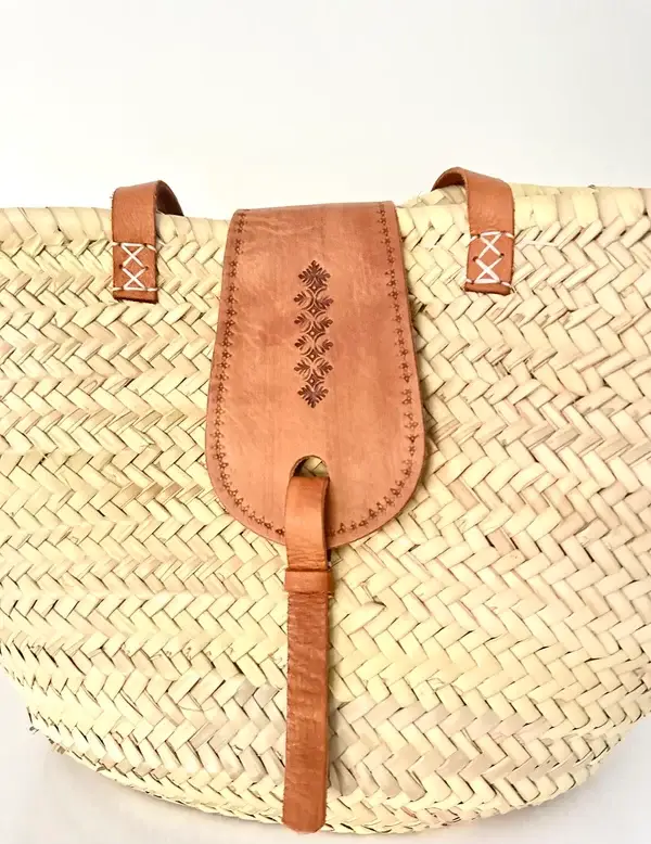 Palm Leaf and Leather Basket – Handwoven Moroccan Storage & Decor Tote