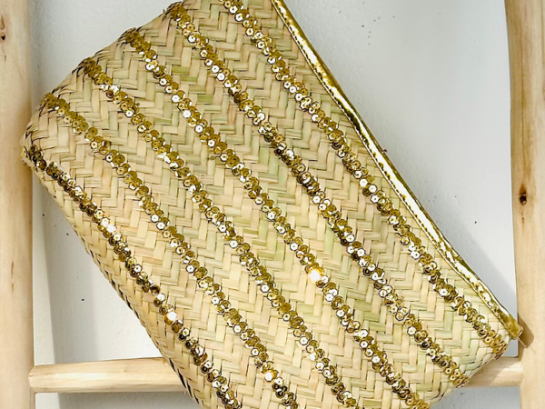 Handwoven Straw Pouch – Boho Chic Clutch for Everyday Essentials