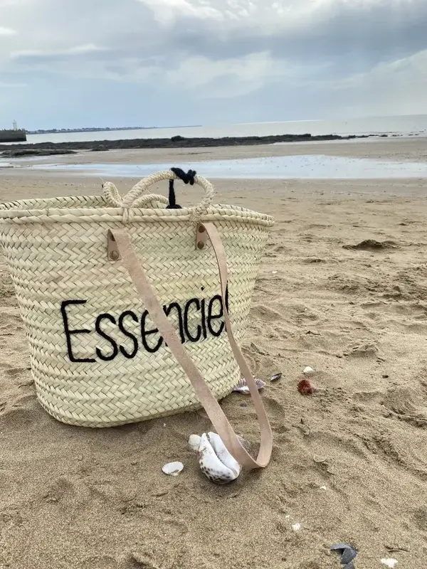 Handwoven Moroccan Shopping Basket – Palm Leaf Market & Beach Tote