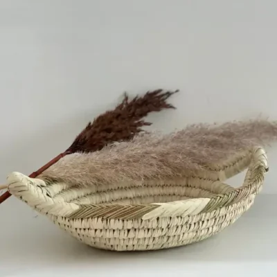 Handwoven Oval Basket – Natural Palm Leaf Storage & Serving Tray
