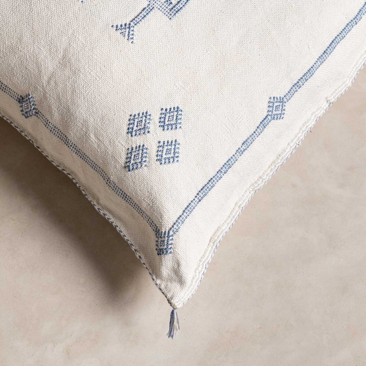 Handmade Cactus Silk Cushion Cover – Vintage Bohemian Berber Pillow