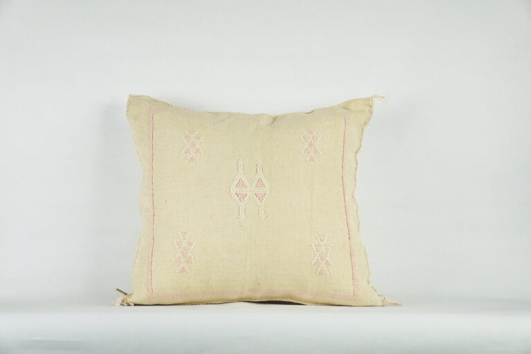 Lovely White Moroccan Cactus Silk Pillow Cover – Bohemian Sabra Cushion with YKK Zipper (50×50 cm / 60×40 cm)